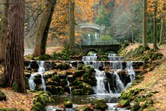 Park Wilhelmshöhe, Herbststimmung mit Teufelsbrücke